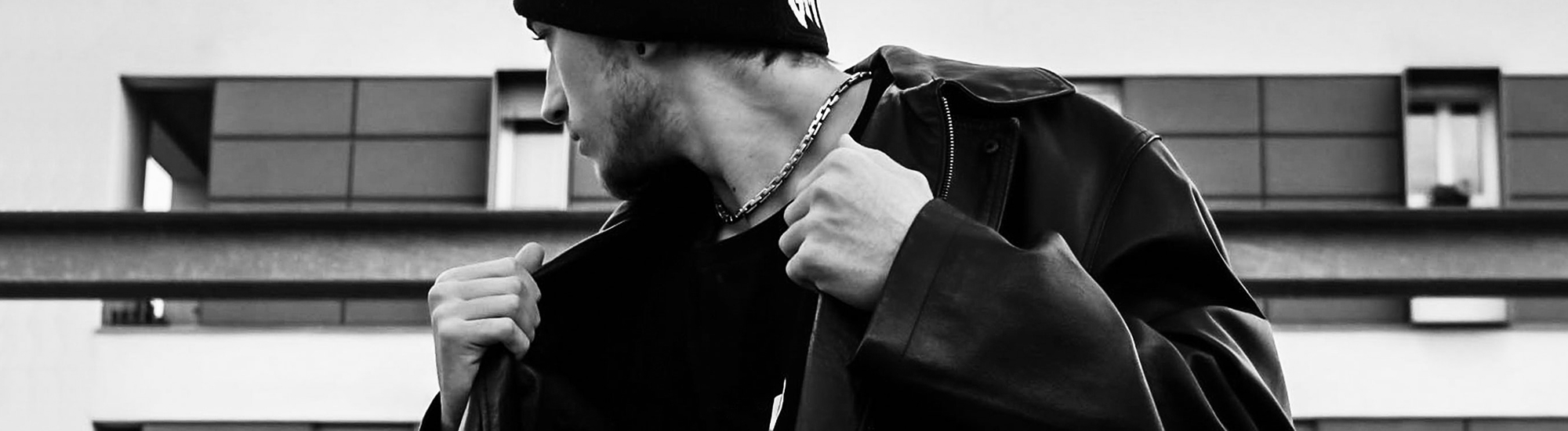 黒×白カジュアルファッション　特集